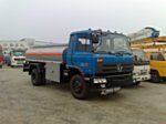 东风145油灌车