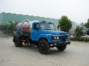 东风140真空吸污车