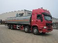 重汽ZZ1257运油车