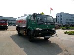 东风劲卡运油车