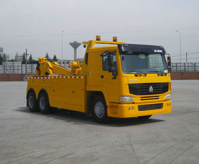 重汽豪沃后八轮道路清障车