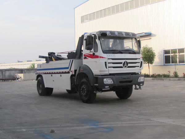 北方奔驰中型拖车