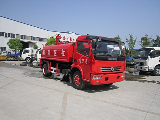 东风多利卡消防洒水车