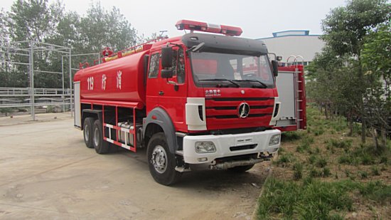 北奔后双桥20吨消防洒水车