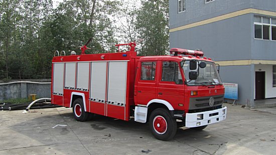 东风干粉泡沫水罐联用消防车