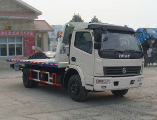 东风多利卡国四平板一拖二清障车