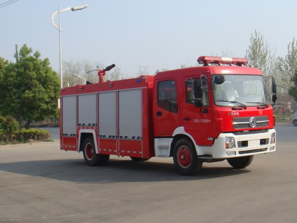 东风天锦泡沫消防车